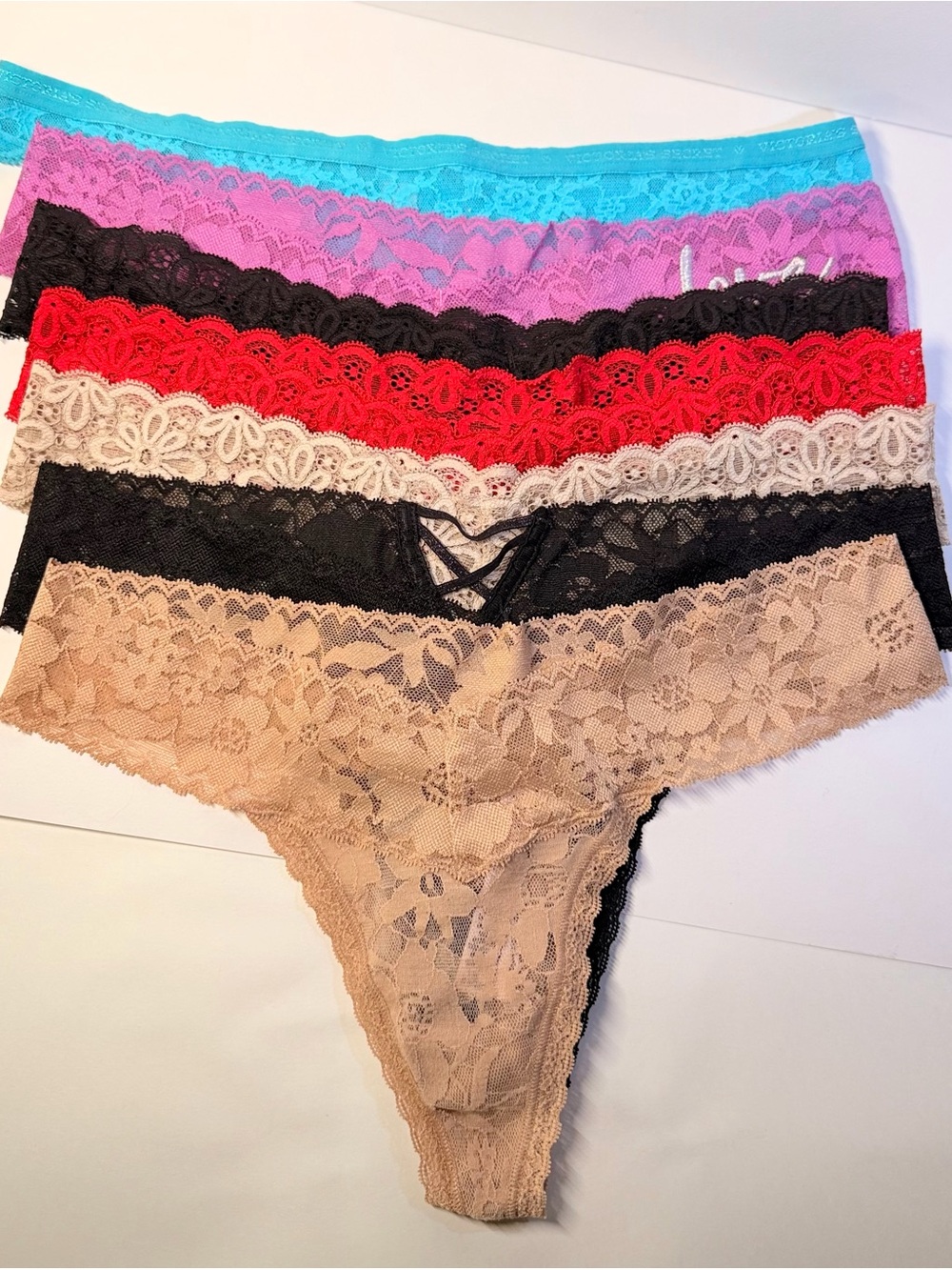 🌷 NEW!!! 12 Victoria's Secret Lace Bikini Panties and Thong (GString).